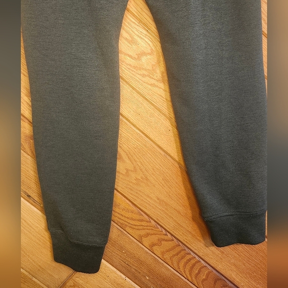 Mitre Men's Green Medium Jogger Sweatpants - Picture 12 of 13